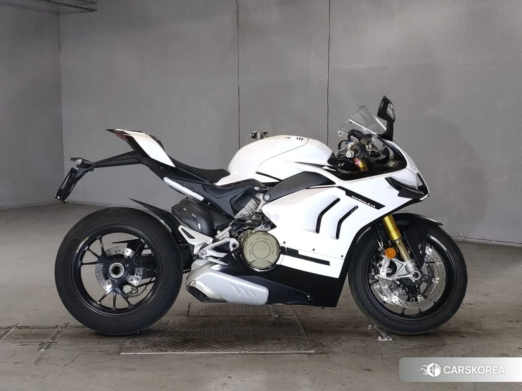 Проданный Ducati PANIGALE V4 S 2020 из Японии