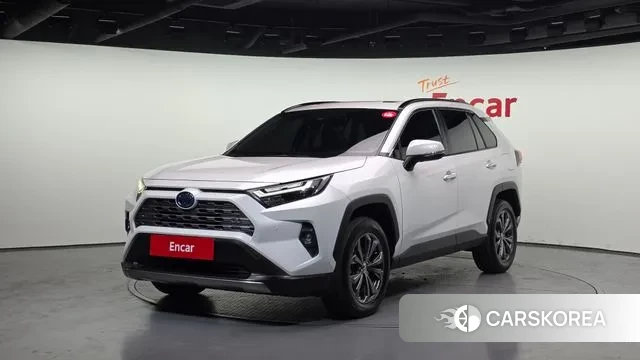 Toyota RAV4 5th Generation 2023 Белый из Кореи