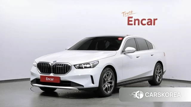 BMW 5 Series (G60) 2023 Белый из Кореи