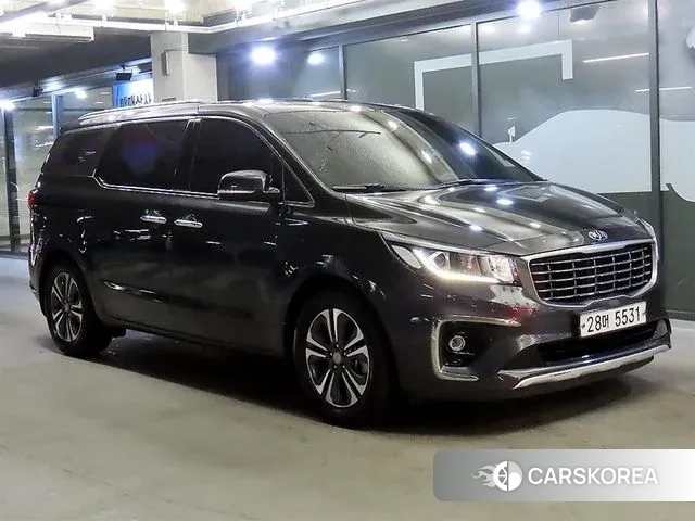 Kia The New Carnival 2018 Черный из Кореи