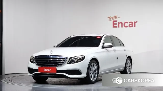 Mercedes-Benz E-Class W213 2019 Белый из Кореи