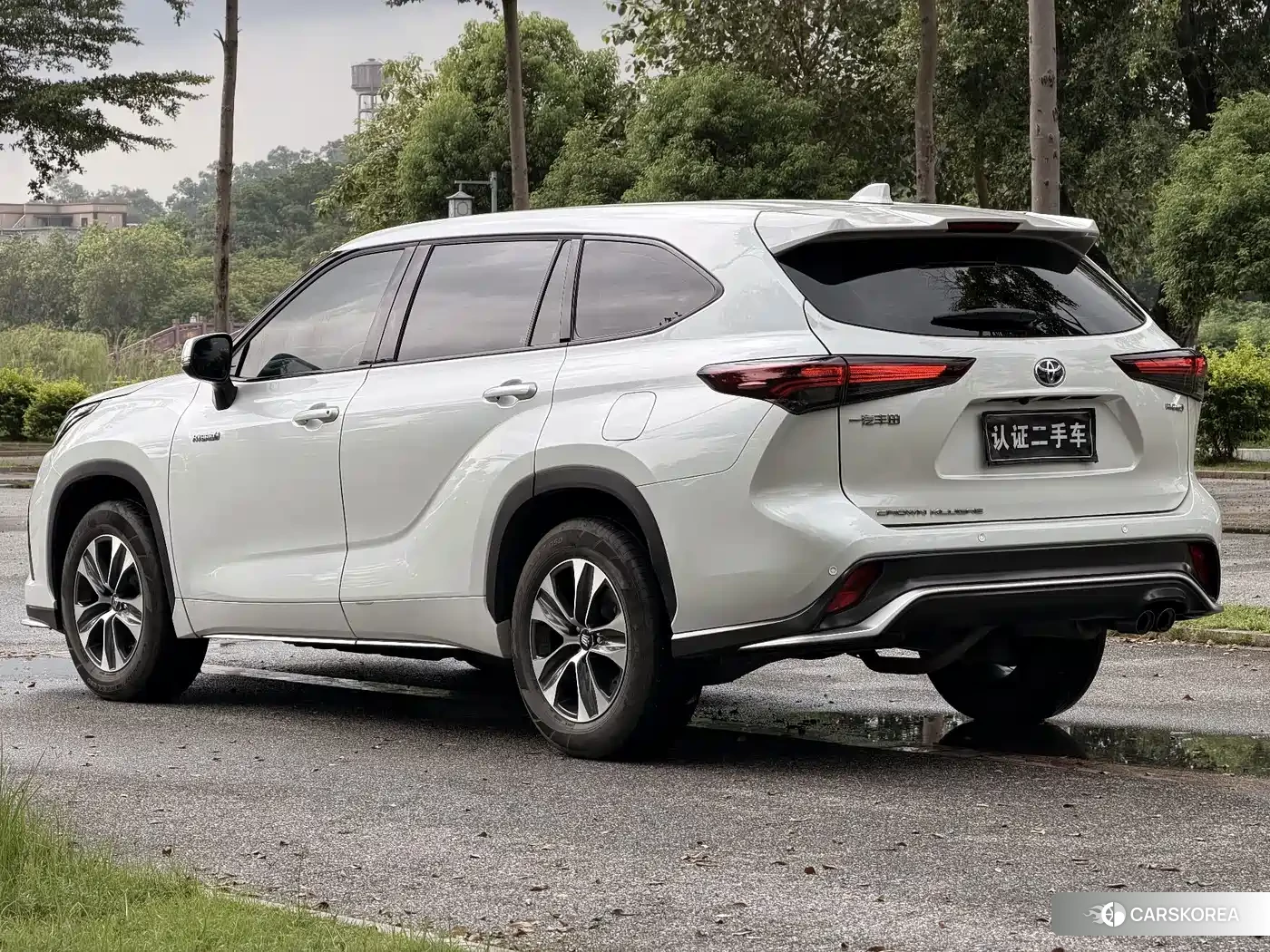 Toyota Crown 2023 Белый из Китая