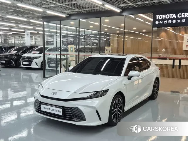 Toyota Camry (XV80) 2025 Белый из Кореи