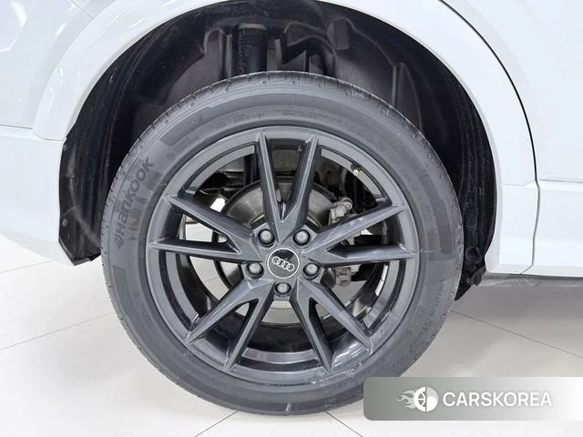 Audi Q2L 2023 Белый из Китая