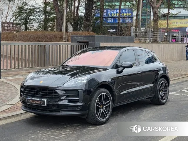Porsche Macan 2021 Черный из Кореи
