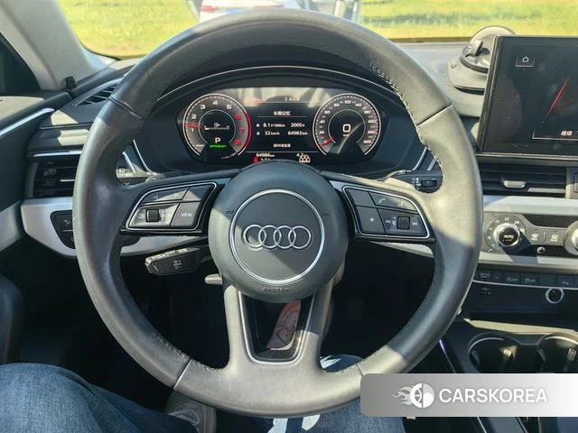 Audi A4L 2022 Белый из Китая