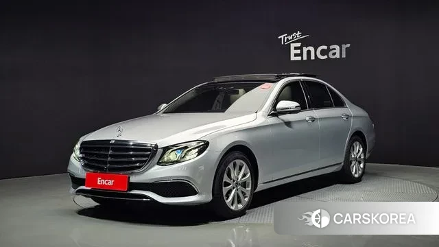 Mercedes-Benz E-Class W213 2019 Серебристо-серый из Кореи