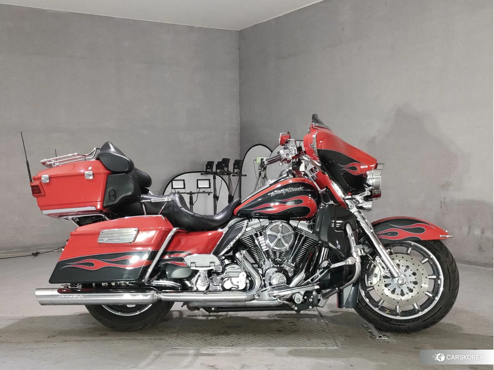 Проданный Harley-Davidson Electra Glide FLHTCUSE1800 CVO 2010 из Японии, фото 2