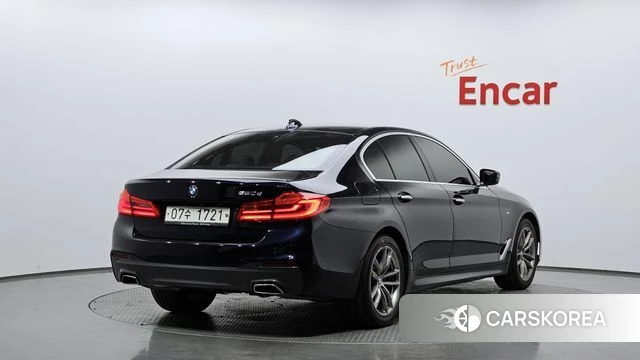 BMW 5 Series (G30) 2018 Синий из Кореи