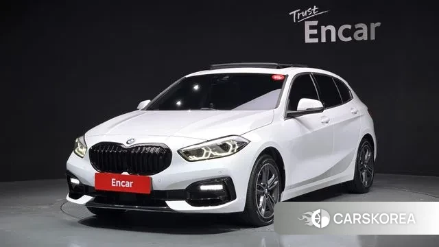 BMW 1 Series (F40) 2022 Белый из Кореи