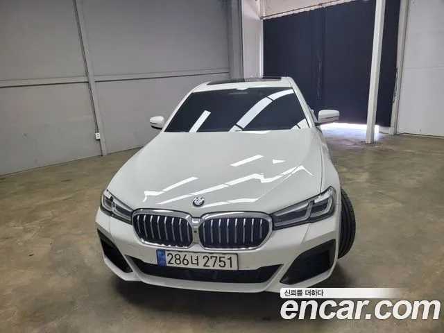 BMW 5 Series (G30) 2023 Белый из Кореи