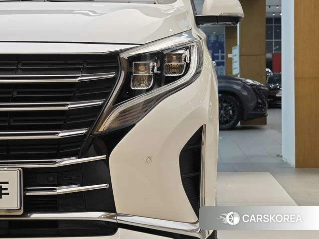 GAC Trumpchi Trumpchi M8 2022 Белый из Китая