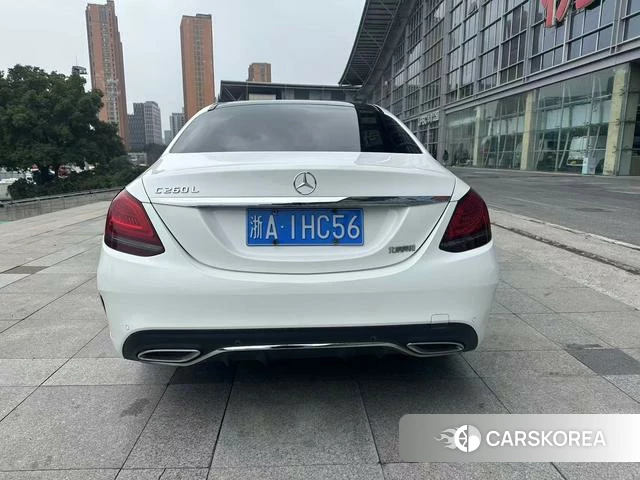 Mercedes-Benz Class C 2021 Белый из Китая