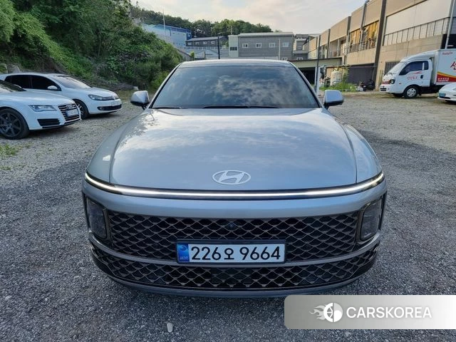 Hyundai Grandeur Hybrid (GN7) 2024 Серебристо-серый из Кореи