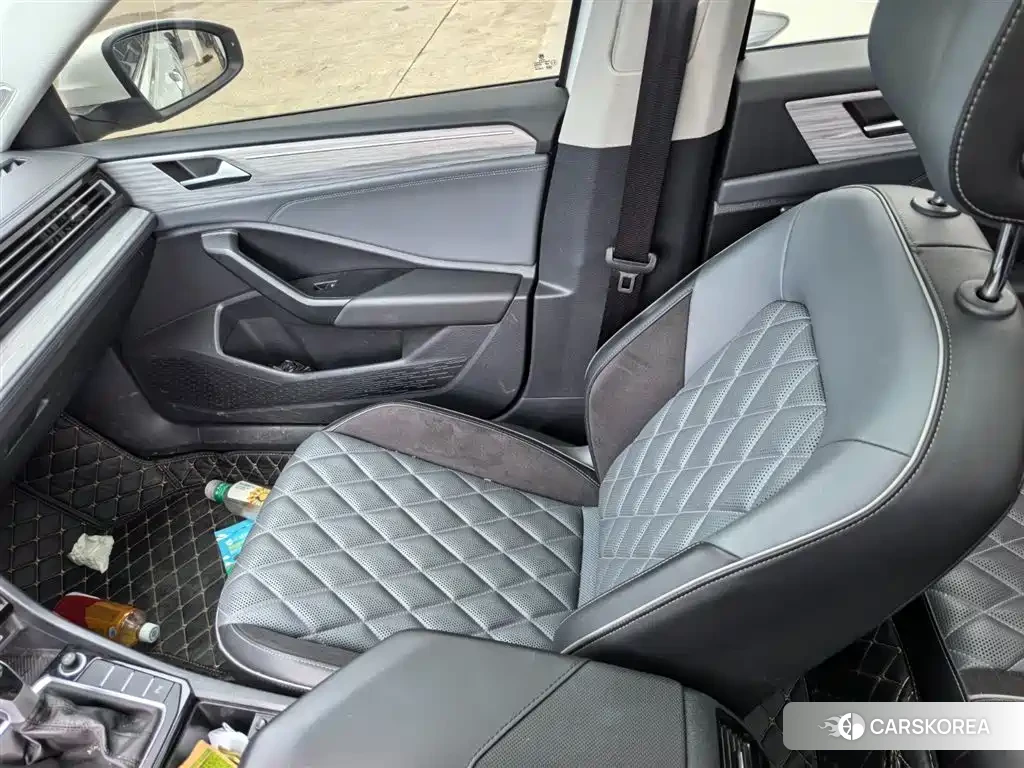 Volkswagen Sagitar 2024 Белый из Китая