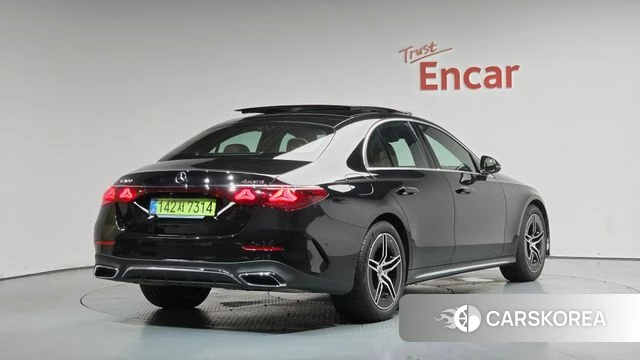 Mercedes-Benz E-Class W214 2025 Черный из Кореи