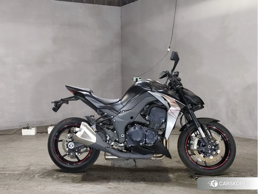 Проданный Kawasaki Z1000 2019 из Японии