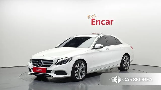 Mercedes-Benz C-Class W205 2018 Белый из Кореи