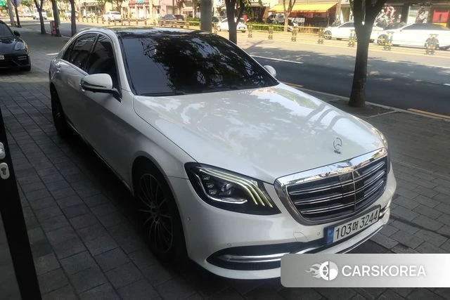 Mercedes-Benz S-Class W222 2019 Белый из Кореи