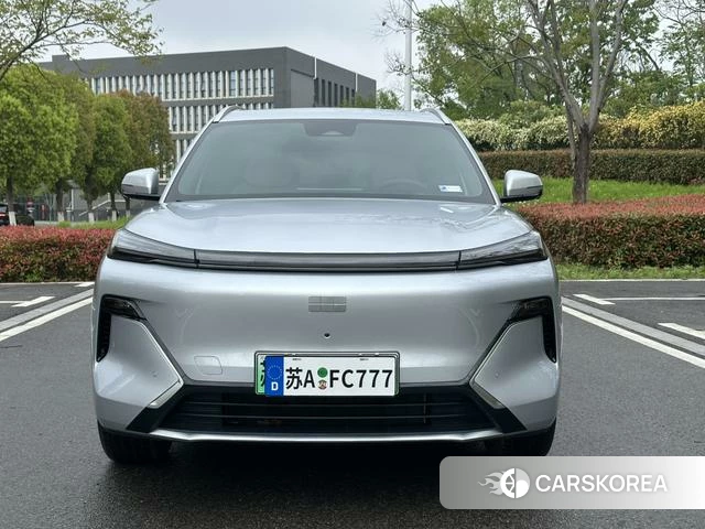 Geely Galaxy Galaxy Starship 7 EM-i 2025 Серебристо-серый из Китая