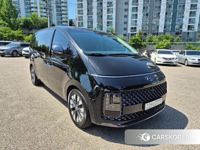 Hyundai Staria 2023 Черный из Кореи