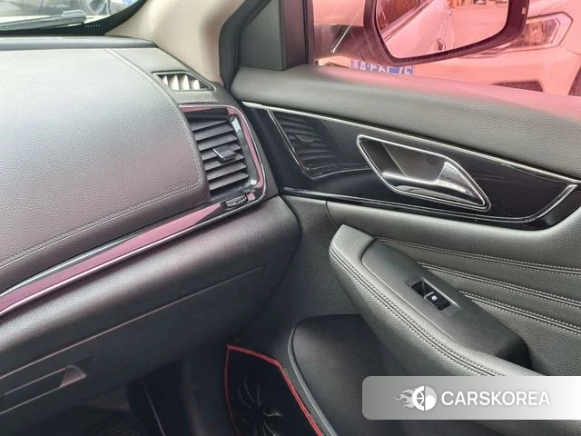 Dongfeng Fengshen AX7 2018 Белый из Китая
