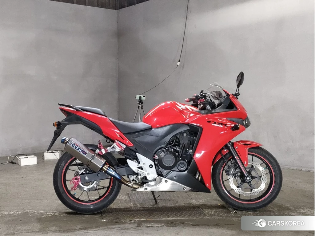 Проданный Honda CBR400R 2013 из Японии