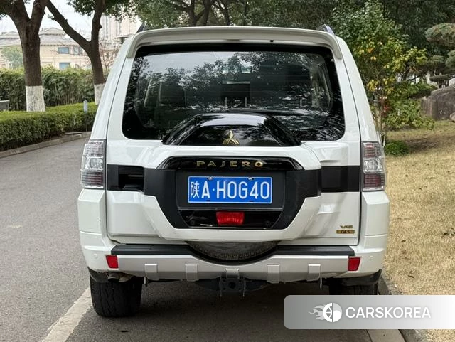 Mitsubishi  Pajero (imported) 2020 Белый из Китая