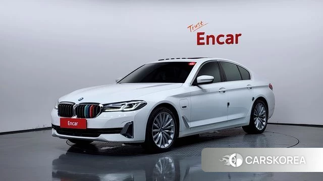 BMW 5 Series (G30) 2022 Белый из Кореи