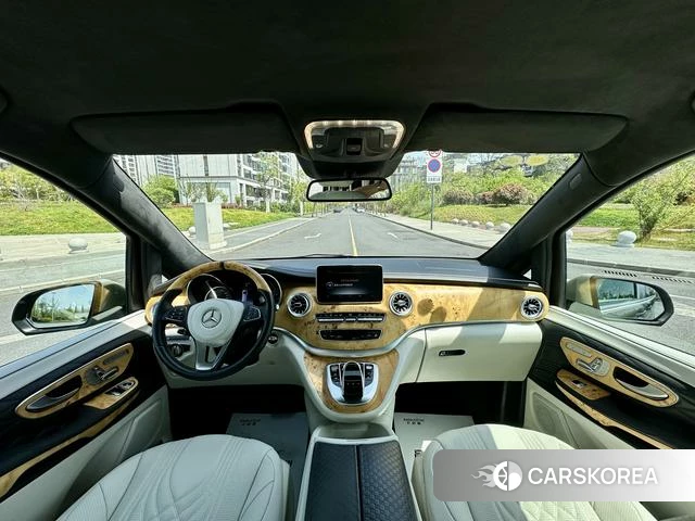 Mercedes-Benz V-class 2022 Черный из Китая