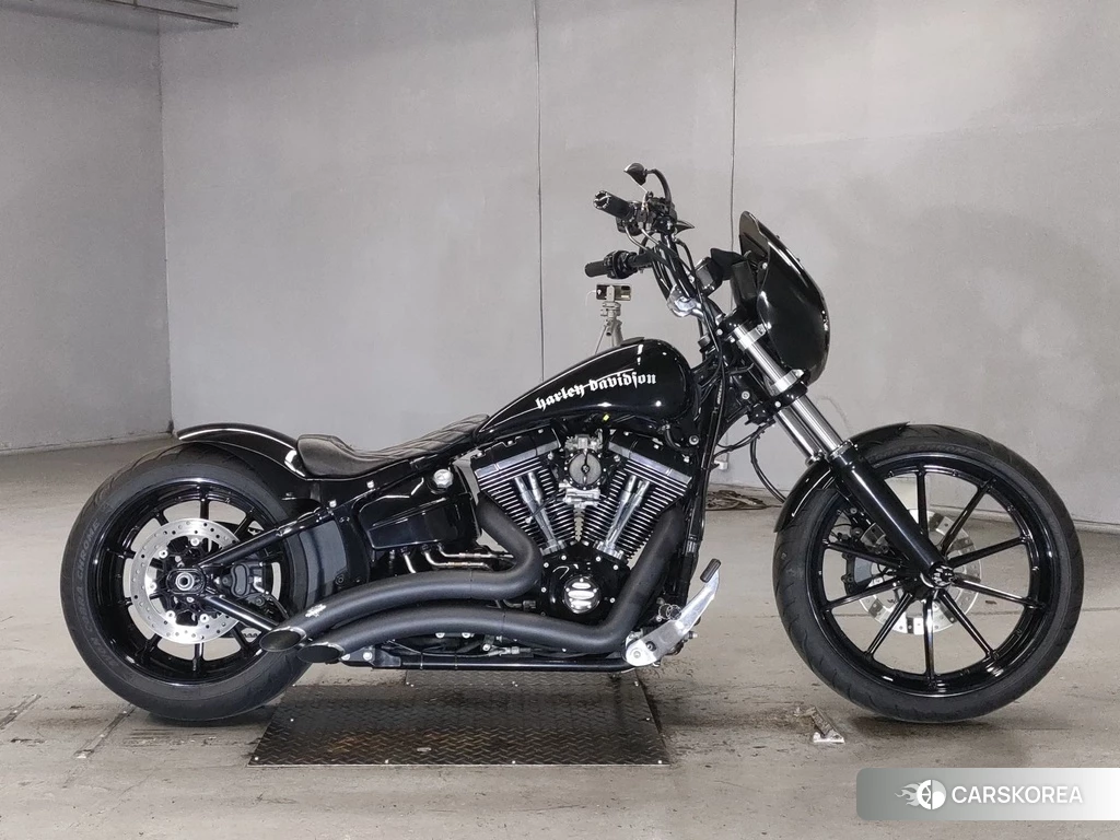Проданный Harley-Davidson Softail Breakout FXSB 2015 из Японии