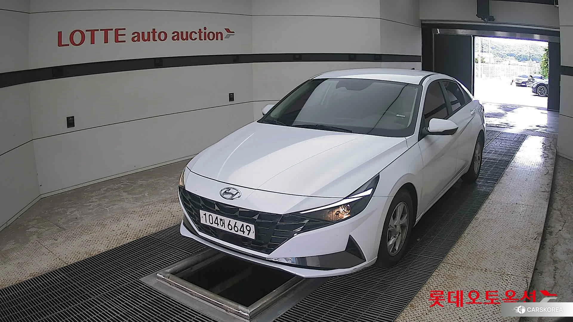 Hyundai Avante 2021 Polar White из Кореи