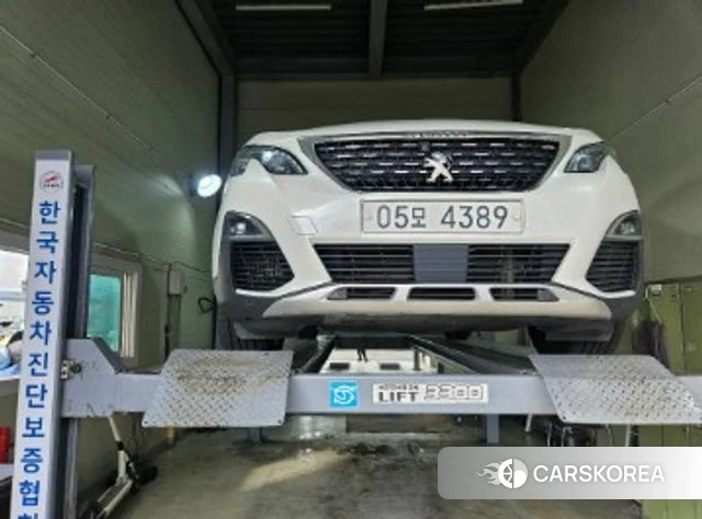 Peugeot 3008 second generation 2019 Белый из Кореи