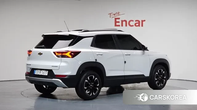 Chevrolet (GM Daewoo) Trailblazer 2022 Белый из Кореи