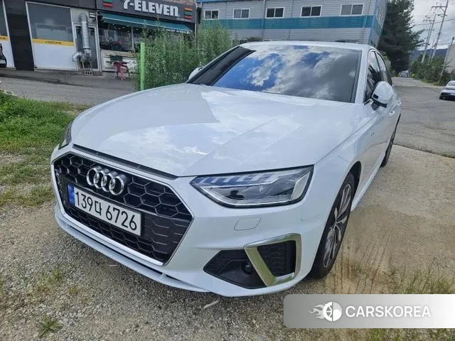 Audi A4 (B9) 2023 Белый из Кореи