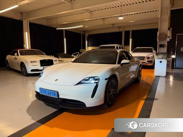 Porsche Taycan 2023 Белый из Кореи