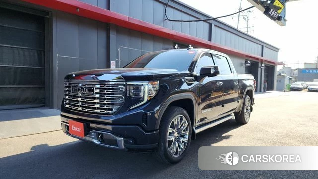 GMC Sierra 2023 Черный из Кореи