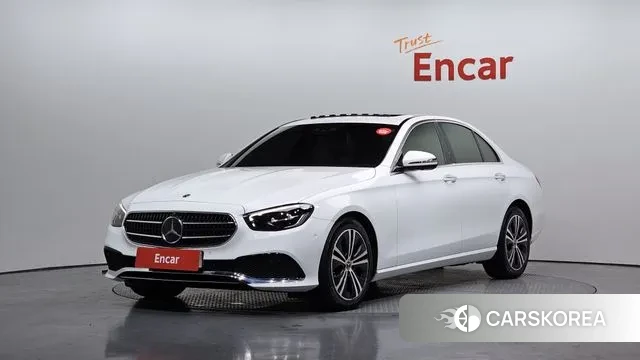 Mercedes-Benz E-Class W213 2022 Белый из Кореи