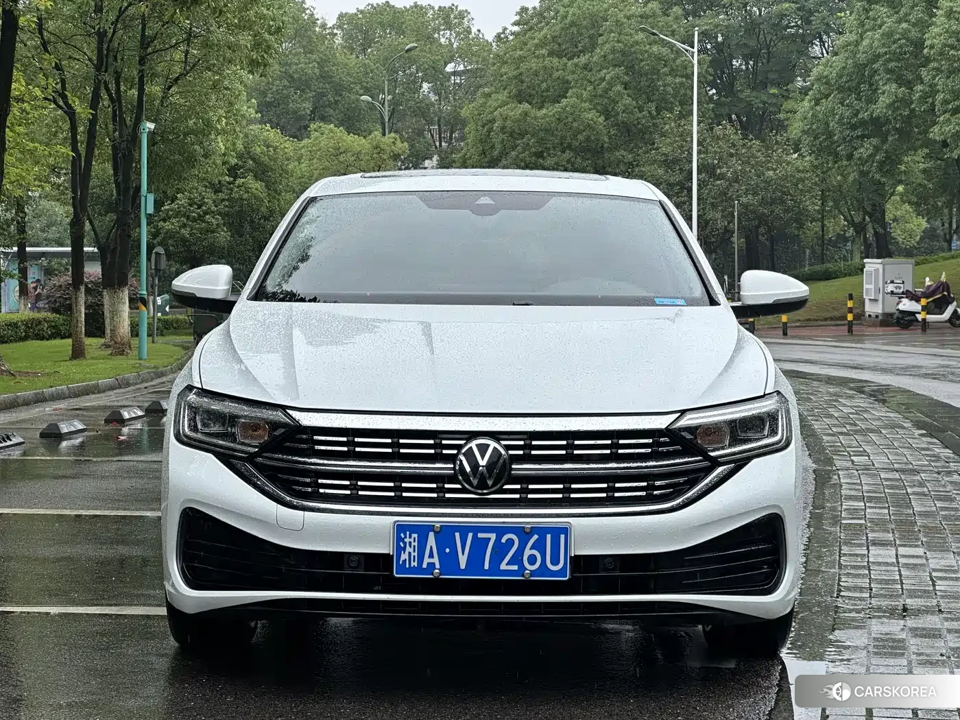 Volkswagen Sagitar 2023 Белый из Китая
