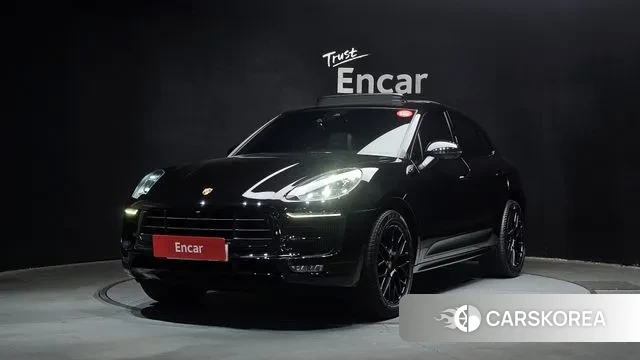 Porsche Macan 2018 Черный из Кореи