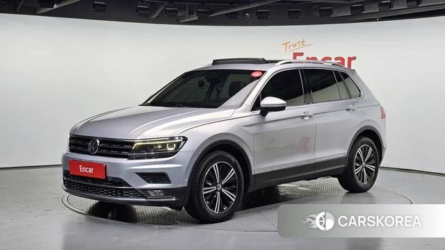 Volkswagen Tiguan second Generation 2018 Серебряный из Кореи