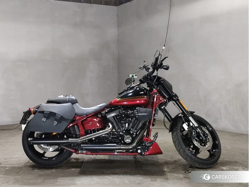 Проданный Harley-Davidson Softail Breakout FXSBSE CVO 2017 из Японии
