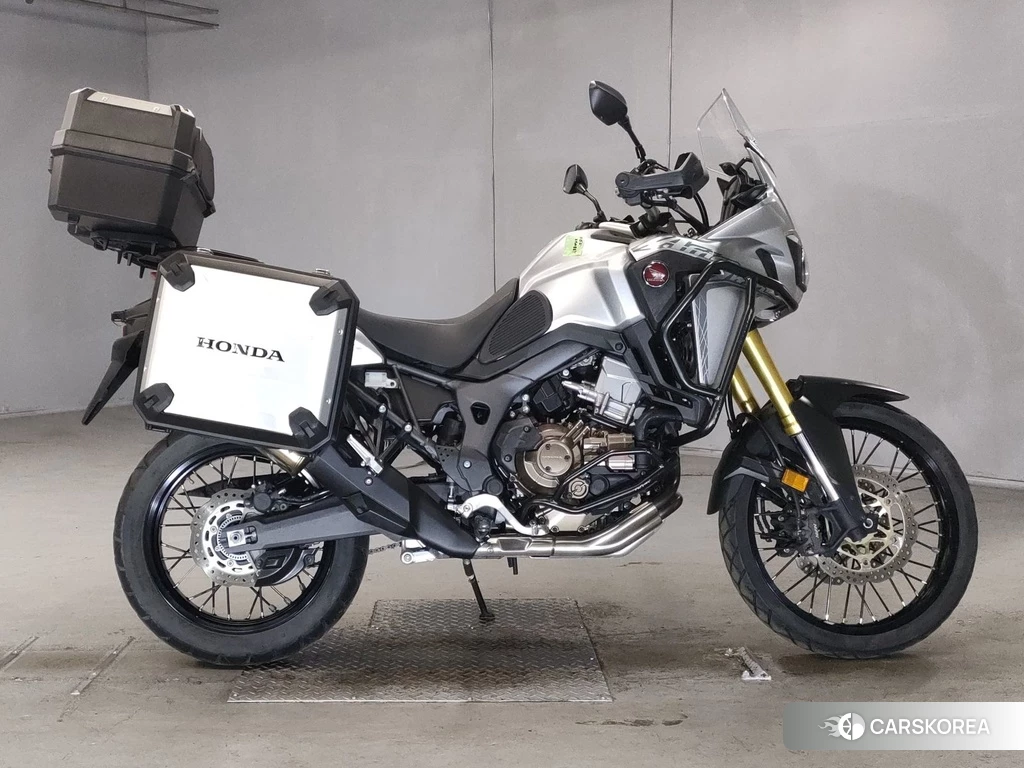 Проданный Honda CRF1000L AFRICA TWIN 2016 из Японии