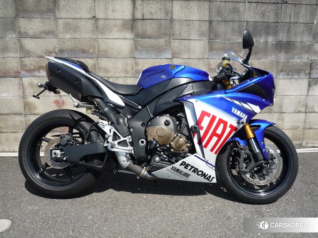 Проданный Yamaha YZF-R1 2010 из Японии