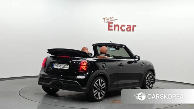 Mini Cooper S Convertible 2024 Черный из Кореи