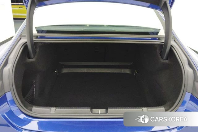 Mercedes-Benz EQE 2023 Синий из Китая