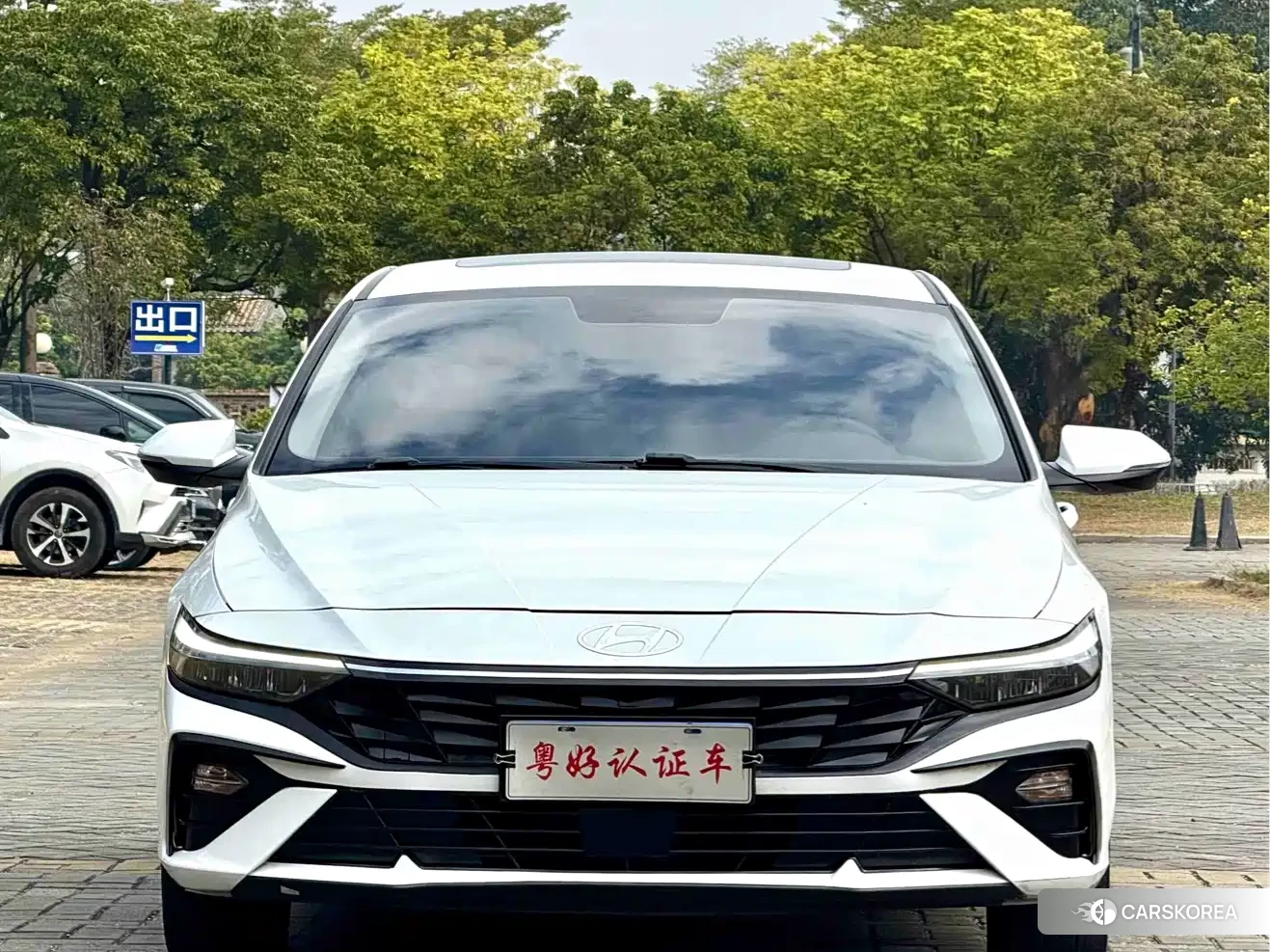 Hyundai Elantra 2024 Белый из Китая, фото 2