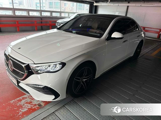 Mercedes-Benz E-Class W214 2025 Белый из Кореи