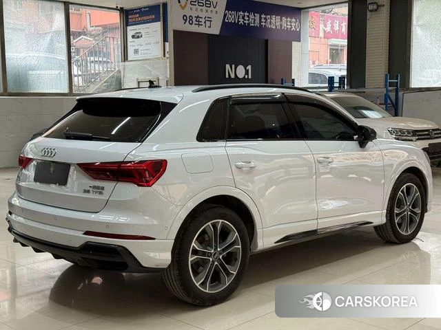 Audi Q3 2023 Белый из Китая