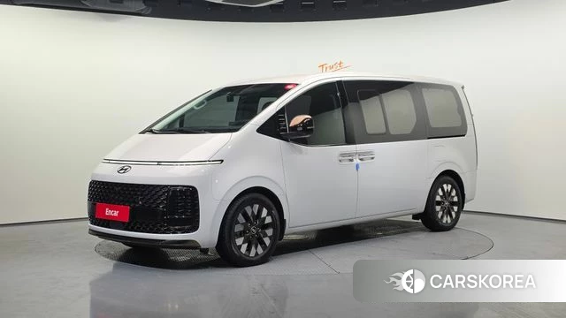 Hyundai Staria 2022 Белый из Кореи